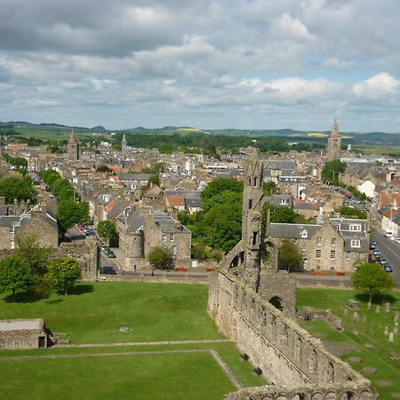 Central St Andrews 2 Bed Apartment - Free Parking Bagian luar foto